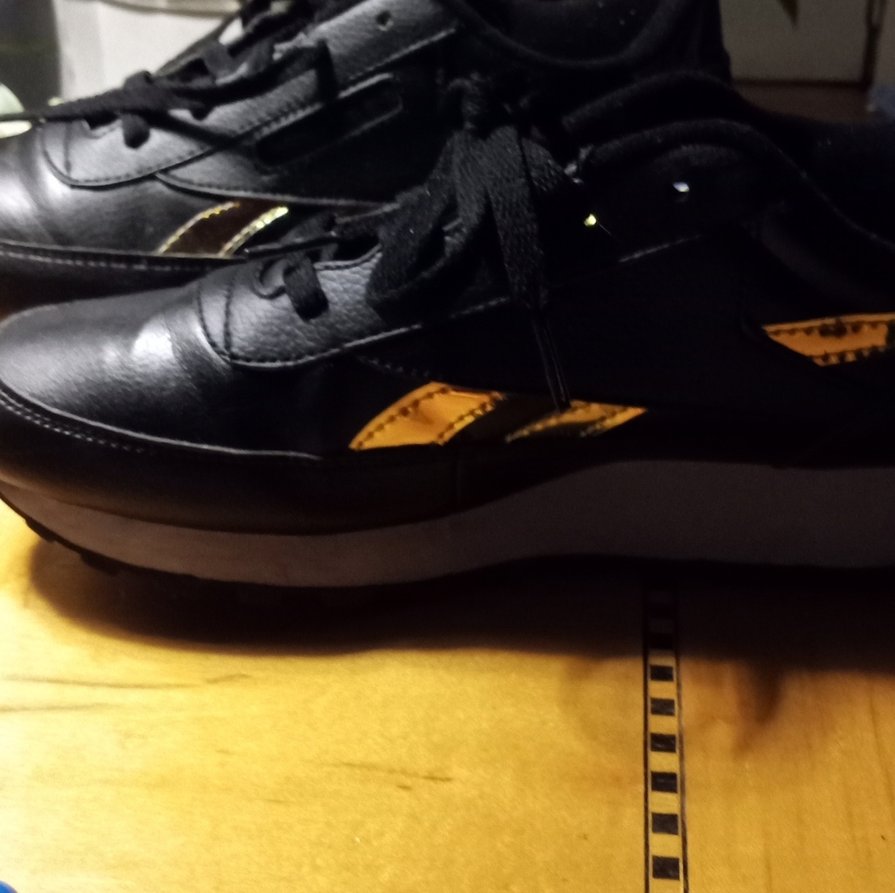 Reebok tennis shoes